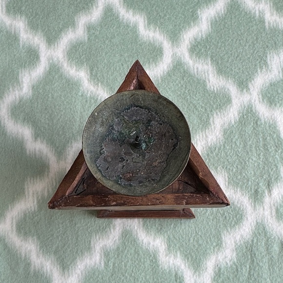 Handcrafted vintage Wooden Candle Holder with Artistic Design - Picture 7 of 8